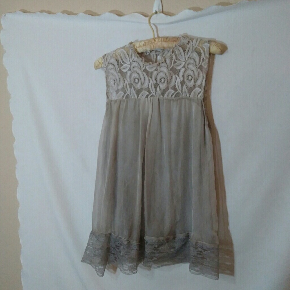 *For pamela S/M gray shift dress with lace yolk